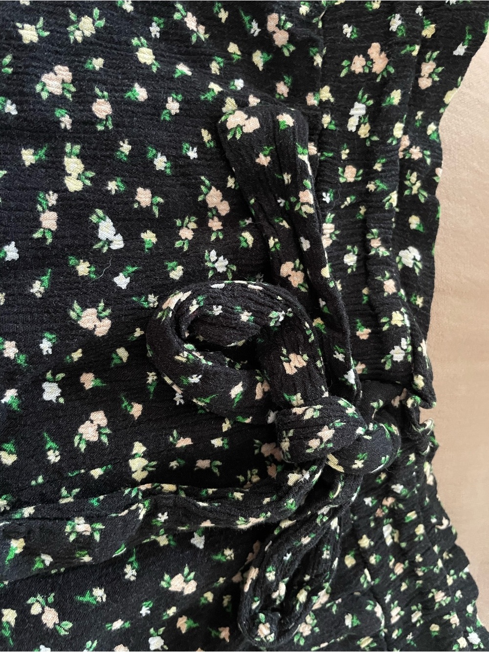 Divided by H&M Black Floral Women Shorts - Picture 2 of 6